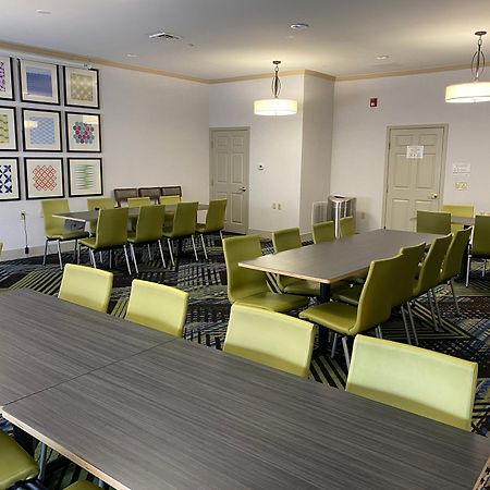 Holiday Inn Express & Suites Indianapolis North - Carmel By Ihg Bagian luar foto