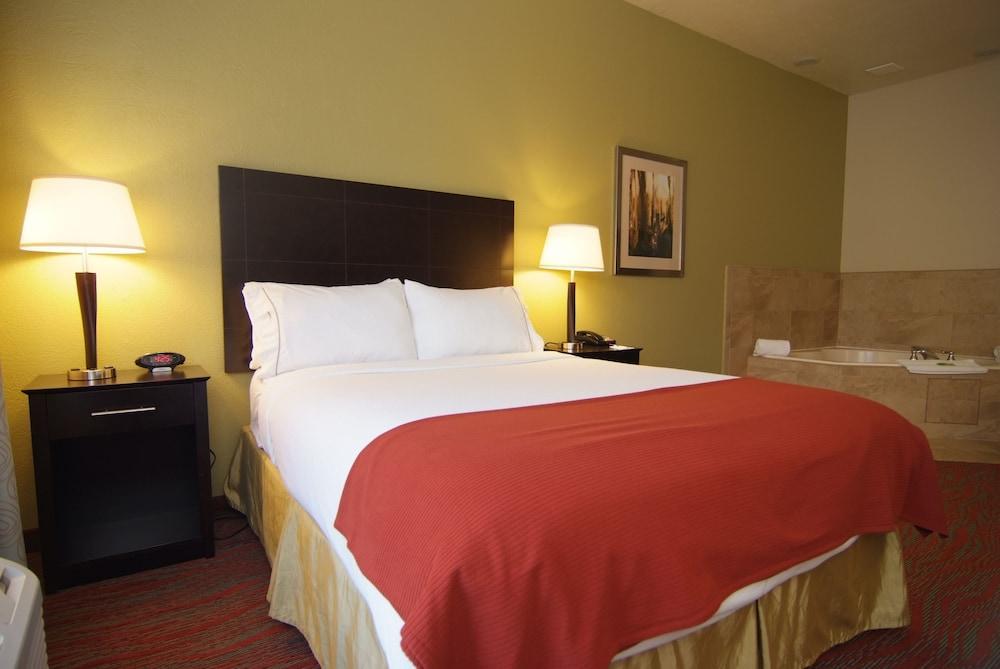 Holiday Inn Express & Suites Indianapolis North - Carmel By Ihg Bagian luar foto