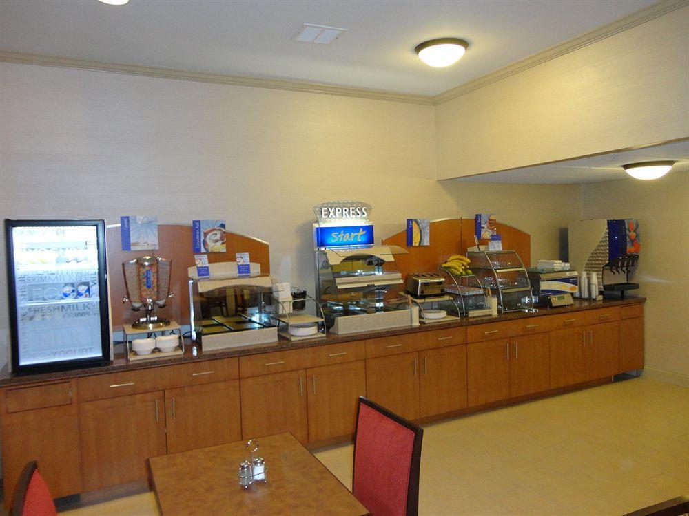 Holiday Inn Express & Suites Indianapolis North - Carmel By Ihg Bagian luar foto