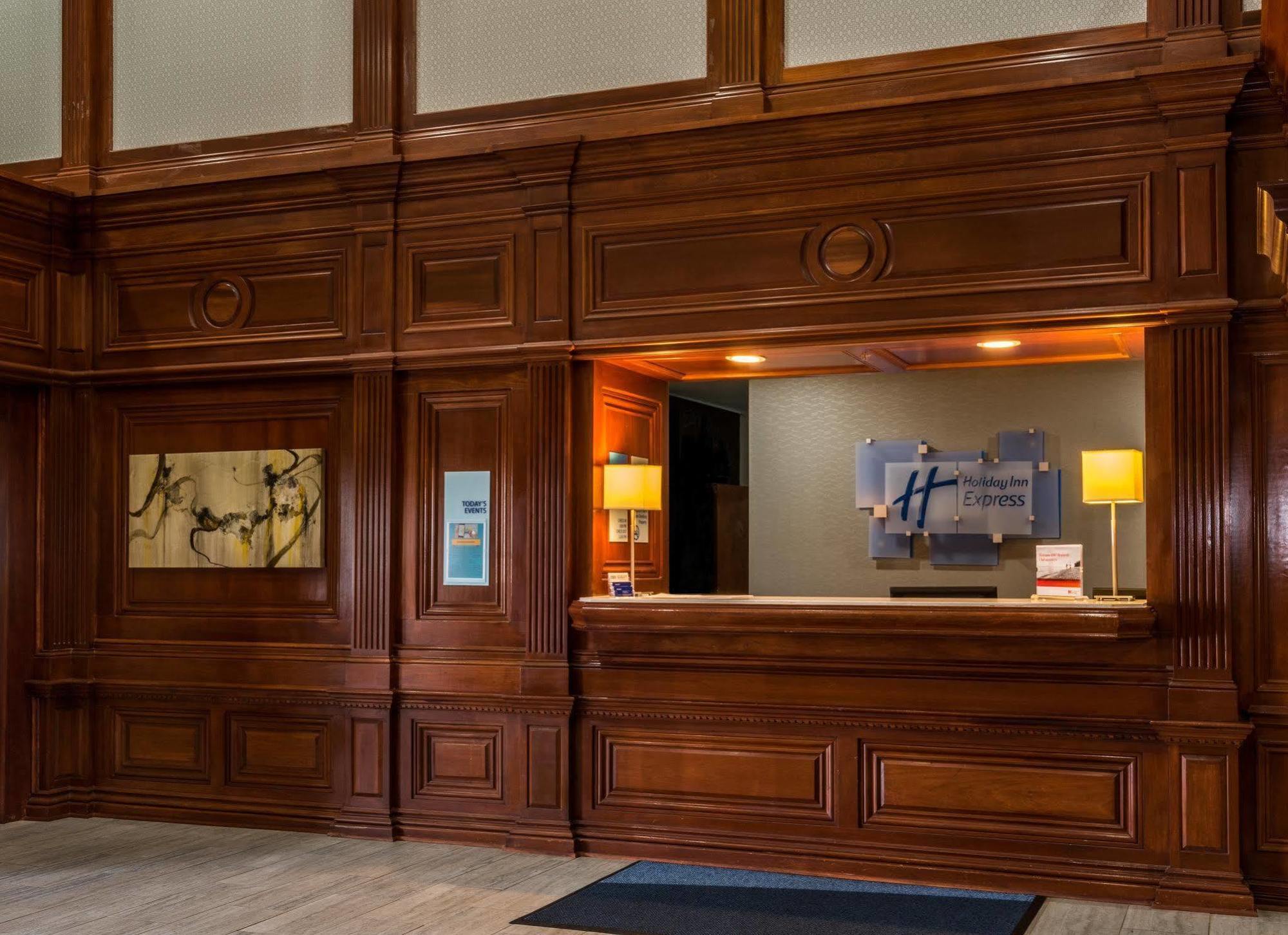 Holiday Inn Express & Suites Indianapolis North - Carmel By Ihg Bagian luar foto
